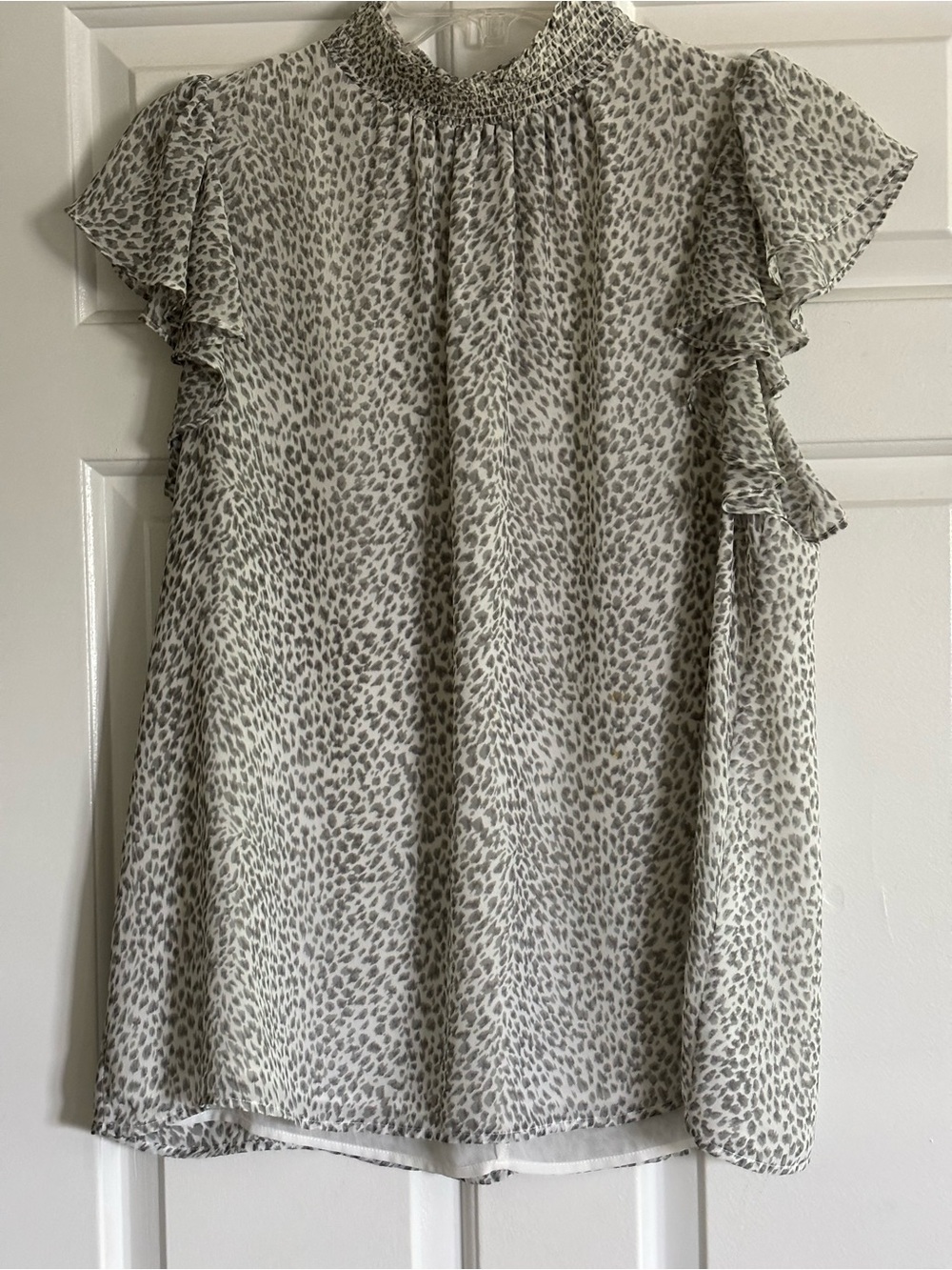 1.STATE Neutral Gray Animal Print Blouse